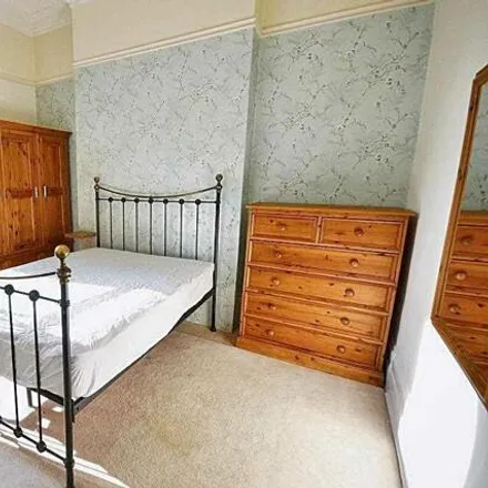 Image 4 - Bolton Road, Strand-on-the-Green, London, W4 3RS, United Kingdom - Apartment for sale