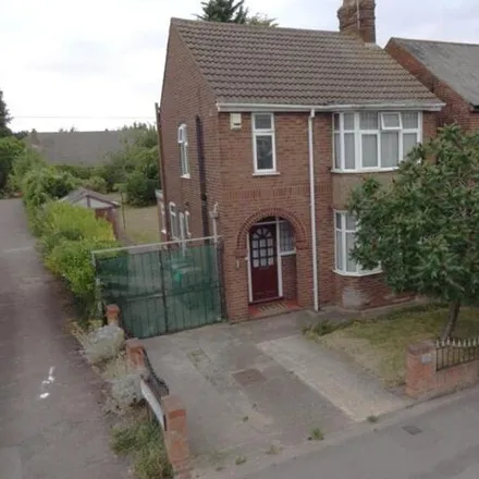 Buy this 3 bed house on 15 Wingate Road in Luton, LU4 9RR