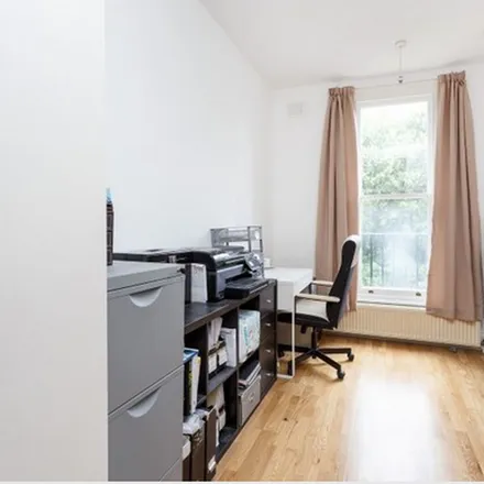 Rent this 2 bed apartment on Denning Road in London, NW3 1ST