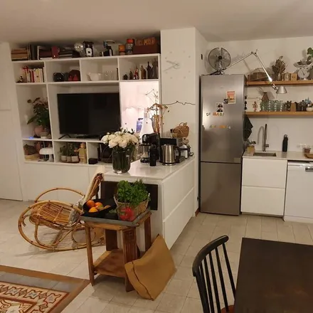 Rent this 3 bed house on 13007 Marseille