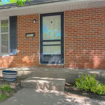 Image 3 - 2087 South Pearl Street, Independence, MO 64055, USA - House for sale