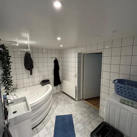 Rent this 4 bed apartment on Storgatan in 571 03 Forserum, Sweden