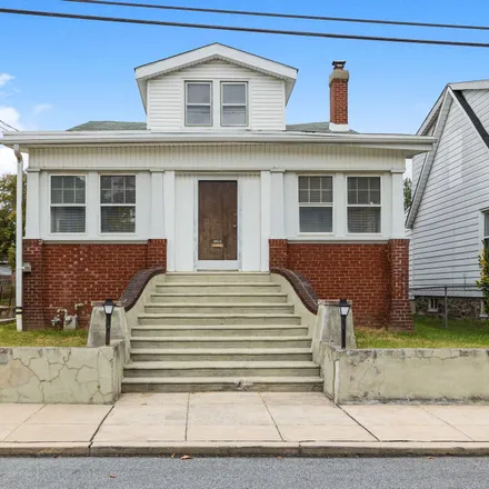 Buy this 4 bed house on 1011 Chestnut Street in Collingdale, Delaware County