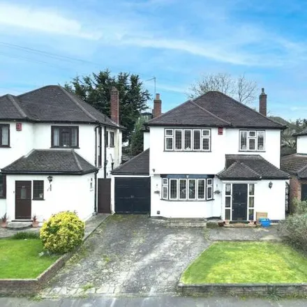 Buy this 3 bed house on Fontayne Avenue in Grange Hill, Chigwell