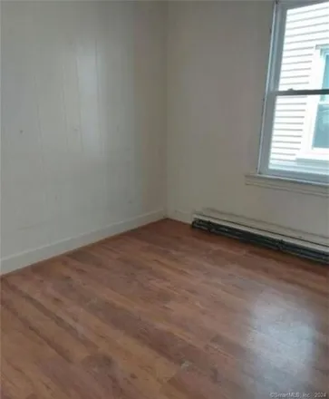Image 9 - 80 Dewey Street, Bridgeport, CT 06605, USA - Apartment for rent