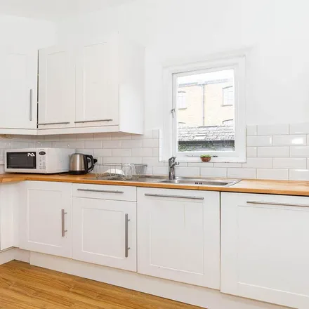 Image 4 - Bikehangar 2059, College Place, London, NW1 0DH, United Kingdom - Apartment for rent