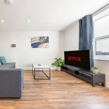 Rent this 1 bed apartment on London