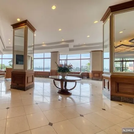 Image 3 - The Palisades Private Residences, River Road, Fort Lee, NJ 07024, USA - Condo for sale