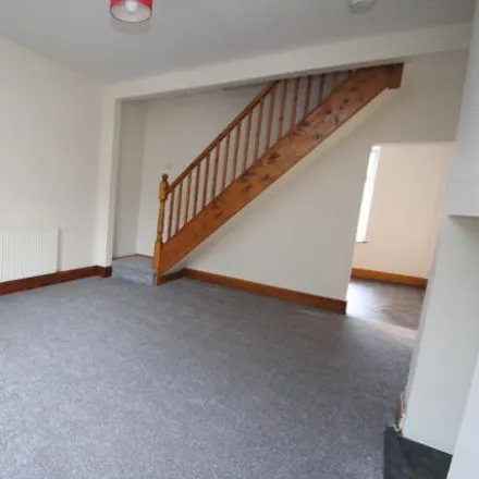 Image 3 - Greenfield Street, Darwen, BB3 2HH, United Kingdom - Townhouse for rent