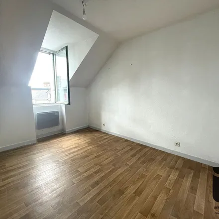 Rent this 3 bed apartment on 21 Rue de l'Hôtel de Ville in 35470 Bain-de-Bretagne, France
