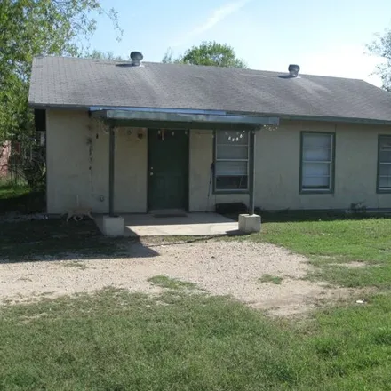 Buy this 3 bed house on 724 Fay Avenue in Devine, TX 78016