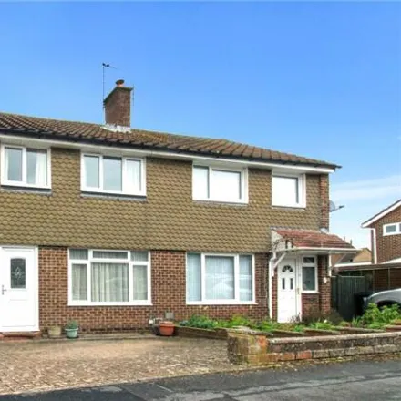 Buy this 3 bed duplex on Thorne Road in Swindon, SN3 6DT