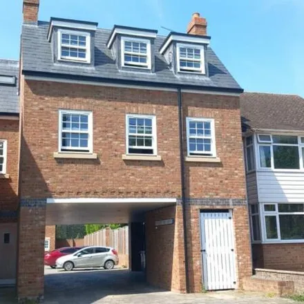 Rent this 2 bed room on unnamed road in Brackley, NN13 7DR