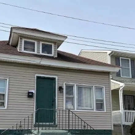 Rent this 3 bed house on 1408 South Delaware Street in Paulsboro, Gloucester County