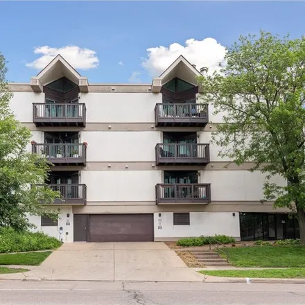 Image 2 - 224 West Franklin Avenue, Minneapolis, MN 55404, USA - Condo for sale