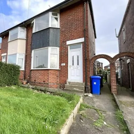 Buy this 2 bed duplex on Handsworth Avenue in Sheffield, S9 4BW