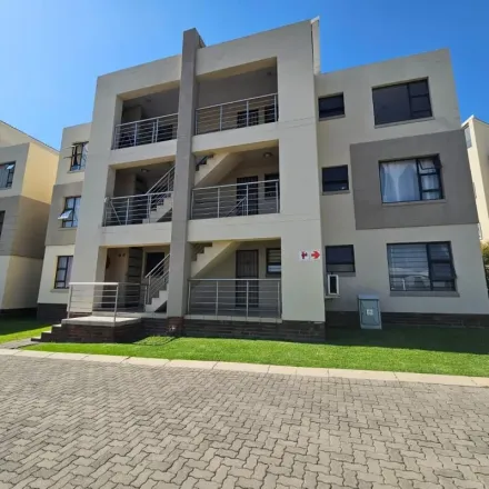 Image 9 - Fourways High School, Fisant Avenue, Johannesburg Ward 115, Randburg, 2068, South Africa - Apartment for rent