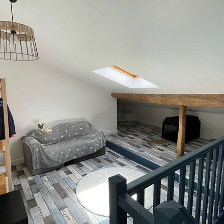 Rent this 4 bed apartment on 425 Chemin de Tanseput in 82600 Verdun-sur-Garonne, France