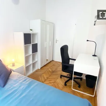 Rent this 4 bed room on Gestettengasse 27 in 1030 Vienna, Austria