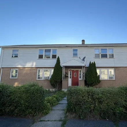 Rent this 2 bed condo on 15 Stevens rd