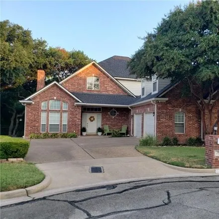 Buy this 3 bed house on 237 Kingston Drive in Waco, TX 76712