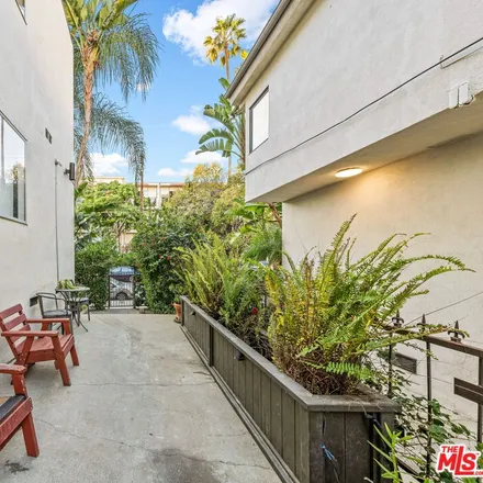 Image 3 - 1348 North Vista Street, Los Angeles, CA 90046, USA - Apartment for rent