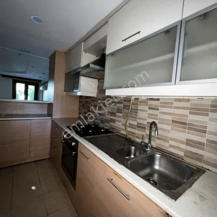 Image 1 - İstanbul Caddesi, 34303 Küçükçekmece, Turkey - Apartment for rent