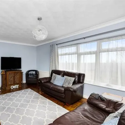 Image 4 - Lancing Court, Findon Road, Brighton, BN2 5NT, United Kingdom - House for sale