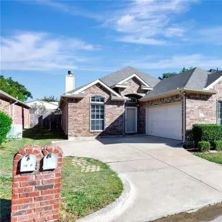 Image 2 - 3181 Willowdale Drive, Arlington, TX 76016, USA - House for sale