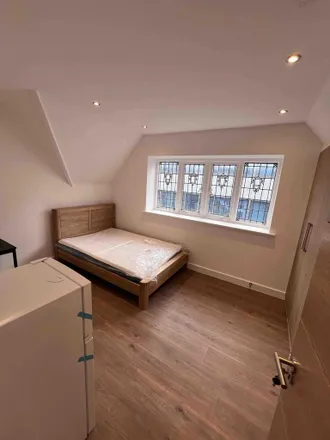 Image 2 - RBS, Castle Street, Luton, LU1 3AA, United Kingdom - Apartment for rent