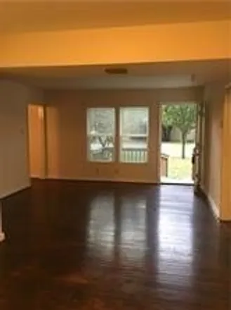 Image 7 - 5234 McCarty Lane, Austin, TX 78749, USA - House for rent