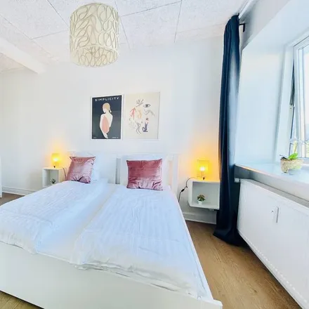 Rent this 2 bed apartment on 9900 Frederikshavn