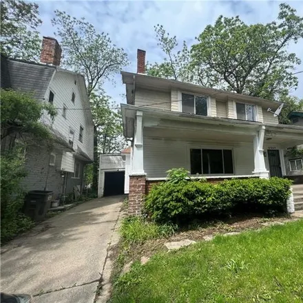Buy this 2 bed house on 2618 North Detroit Avenue in Toledo, OH 43610