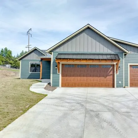 Buy this 3 bed house on 1406 Roxbury Drive in Moscow, ID 83843