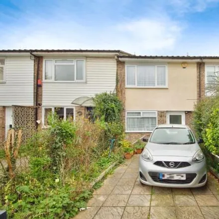 Buy this 3 bed townhouse on 137 Hainault Road in London, E11 1EA