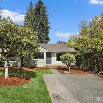 Buy this 3 bed house on 8202 South 116th Street in Seattle, WA 98178