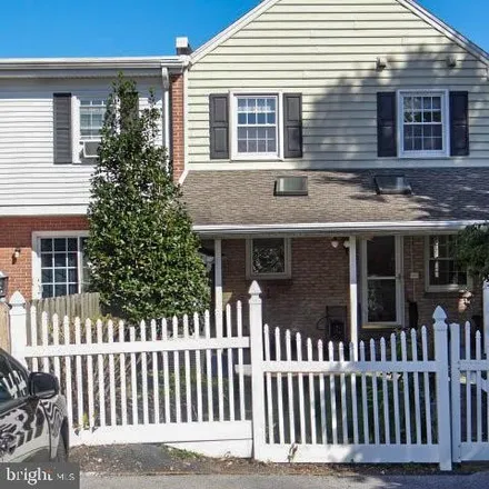 Image 3 - 699 Cumberland Avenue, Chambersburg, PA 17201, USA - Townhouse for sale