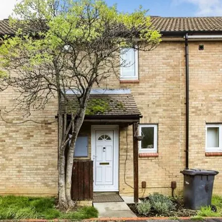 Buy this 4 bed townhouse on Brudenell in Peterborough, PE2 5SX