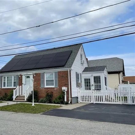 Buy this 3 bed house on 131 Westcott Avenue in Cranston, RI 02910