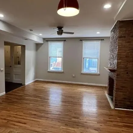 Image 3 - 222 4th Street, Jersey City, NJ 07302, USA - House for sale