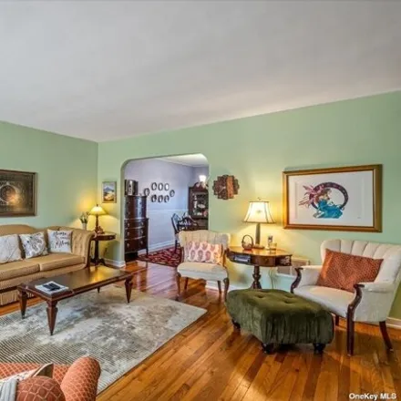 Image 2 - 169-13 22nd Avenue, New York, NY 11357, USA - House for sale