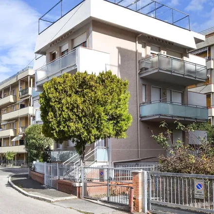 Image 6 - Follonica, Piazza Don Minzoni, 58022 Follonica GR, Italy - Apartment for rent