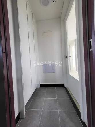 Rent this 2 bed apartment on 서울특별시 마포구 성산동 258-20