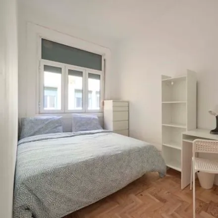 Rent this 4 bed room on Rua Sampaio e Pina in 1070-241 Lisbon, Portugal