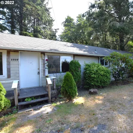 Buy this 2 bed house on 2300 Oregon Coast Highway in Lincoln County, OR 97341