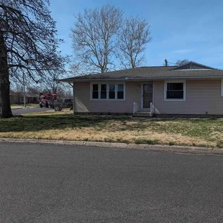 Buy this 4 bed house on 1799 James Road in Pekin, IL 61554