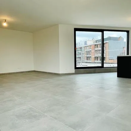 Rent this 3 bed apartment on Denderstraat 38 in 9300 Aalst, Belgium