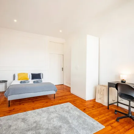 Rent this 1 bed apartment on Farmácia Almeida in Rua Silva Carvalho 136, 1250-250 Lisbon