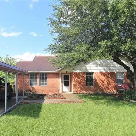Rent this 3 bed house on 292 Hunters Lane in Eagle Lake, TX 77434