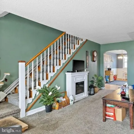 Image 3 - 426 South Garfield Avenue, Llanwellyn, Darby Township, PA 19036, USA - House for sale